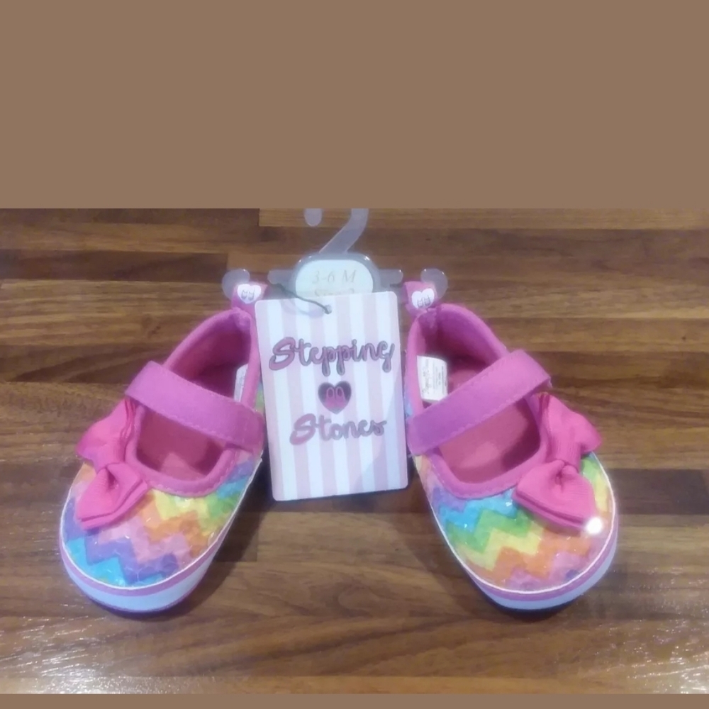 ~NWT~ Stepping Stones Infant Rainbow Shoes size 2